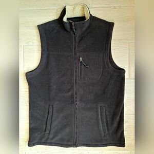 GH Bass & Co Men's Full Zip Explorer Fleece Vest Sherpa Lined Neck Black -Medium